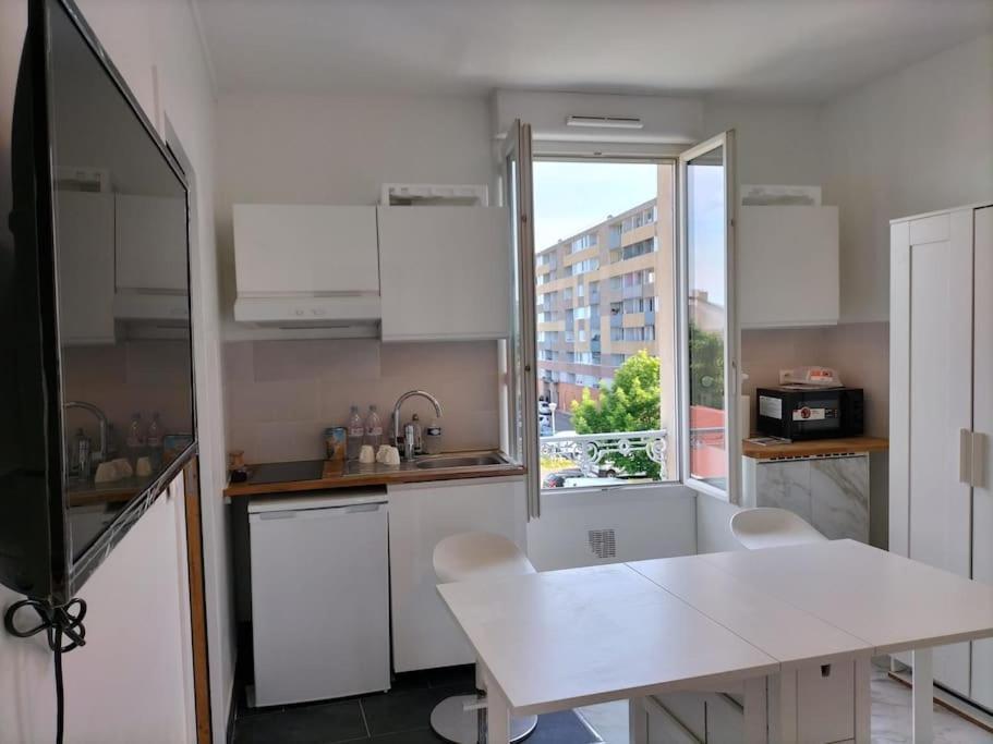 Paris Tourist Apartment, France Stains Bagian luar foto