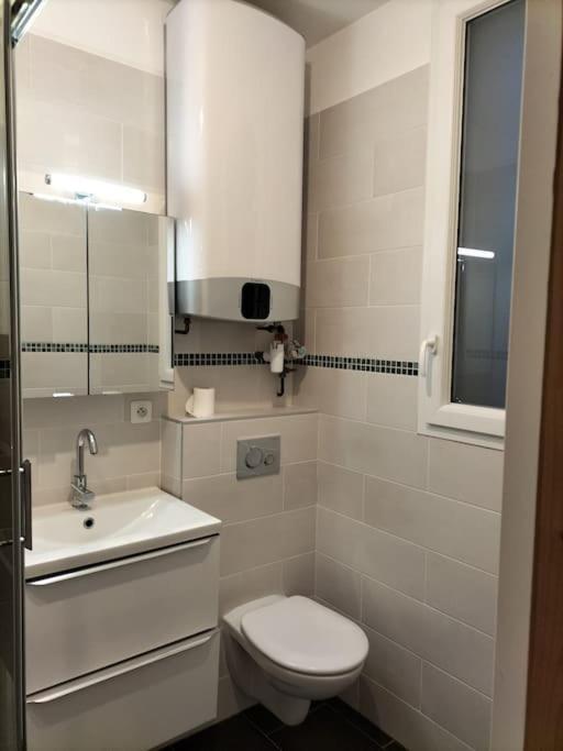 Paris Tourist Apartment, France Stains Bagian luar foto