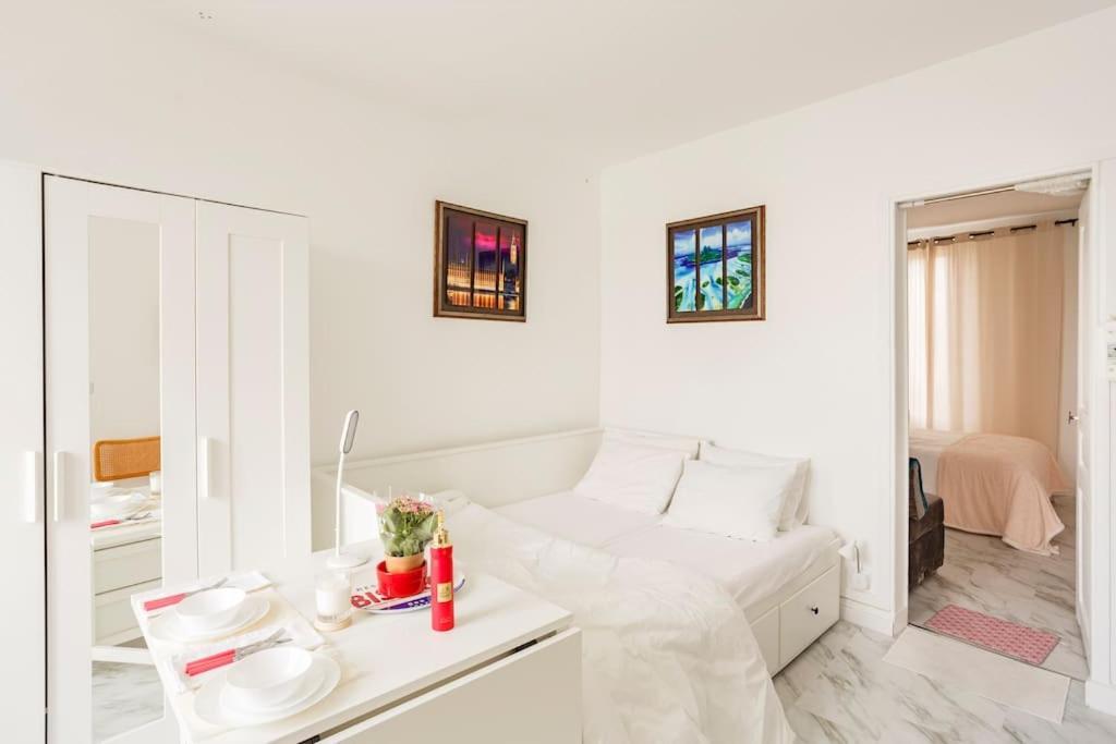 Paris Tourist Apartment, France Stains Bagian luar foto