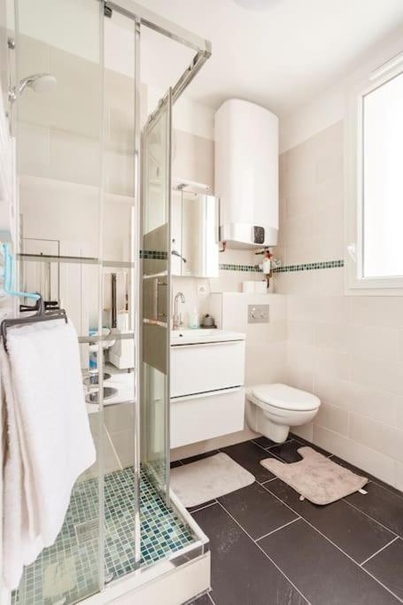 Paris Tourist Apartment, France Stains Bagian luar foto