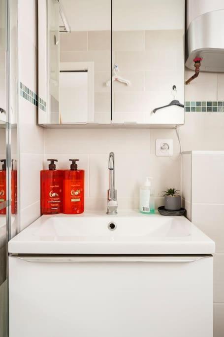 Paris Tourist Apartment, France Stains Bagian luar foto