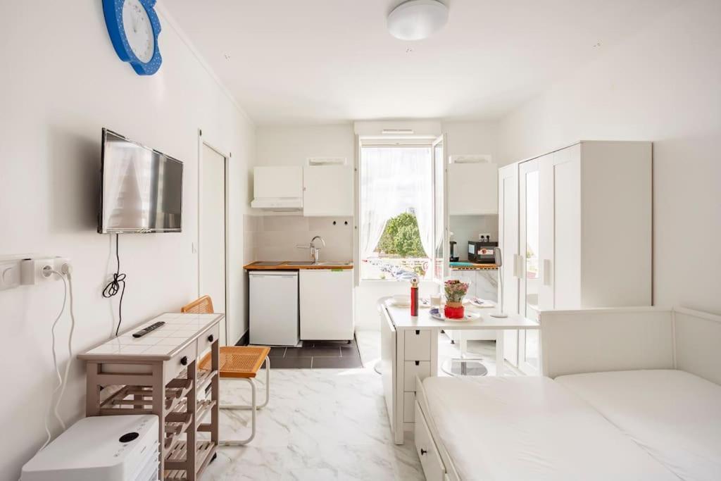 Paris Tourist Apartment, France Stains Bagian luar foto