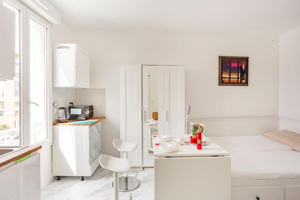 Paris Tourist Apartment, France Stains Bagian luar foto